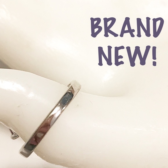 Simulated Amethyst & CZ Baguette 925 Silver Ring - Picture 4 of 10